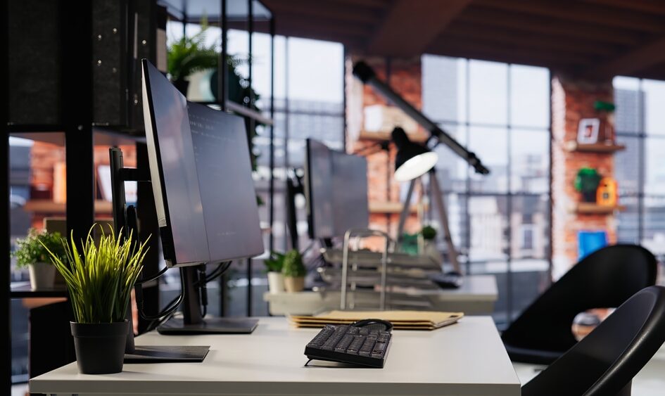 Empty,Startup,Office,With,Pc,On,Desk,To,Be,Used