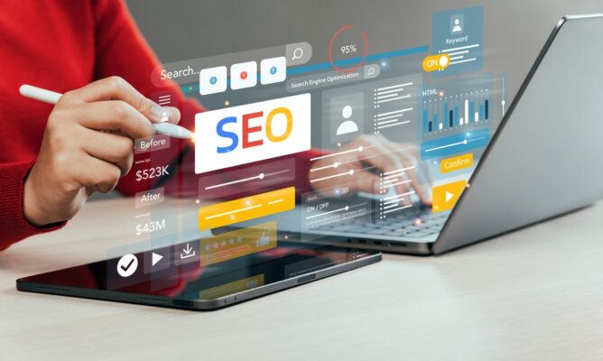 Businessman,Analyze,Optimize,Web,Banner,Search,Engine,Seo,For,Business